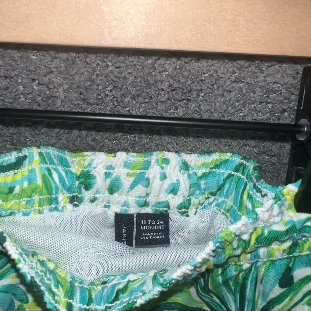 Boys Janie & Jack swim trunks - Picture 3 of 4